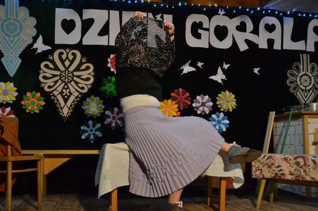 Wysło sydło z worka