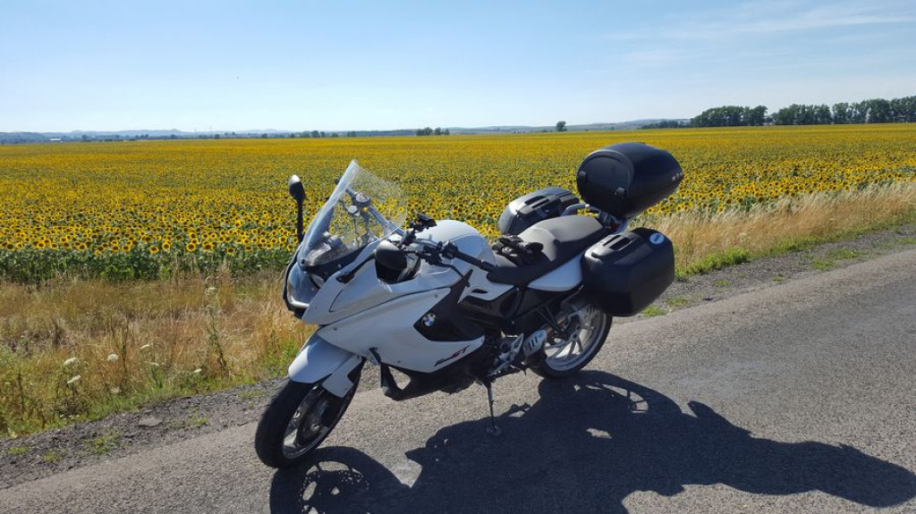 Kobieta na motocyklu