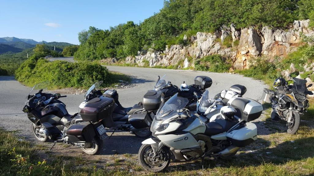 Kobieta na motocyklu