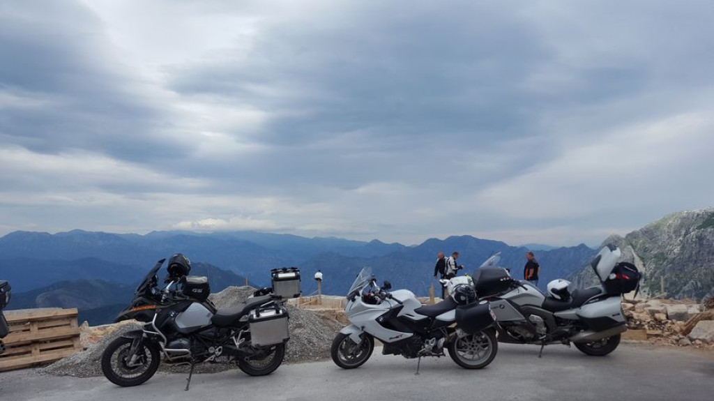 Kobieta na motocyklu