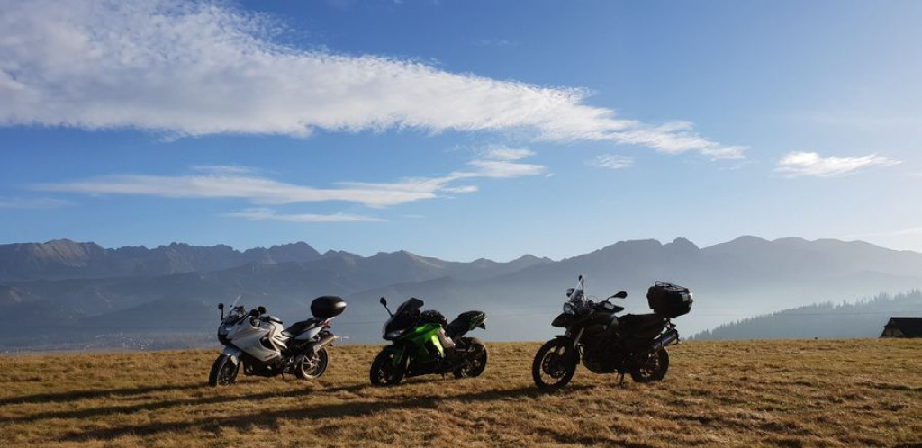 Kobieta na motocyklu