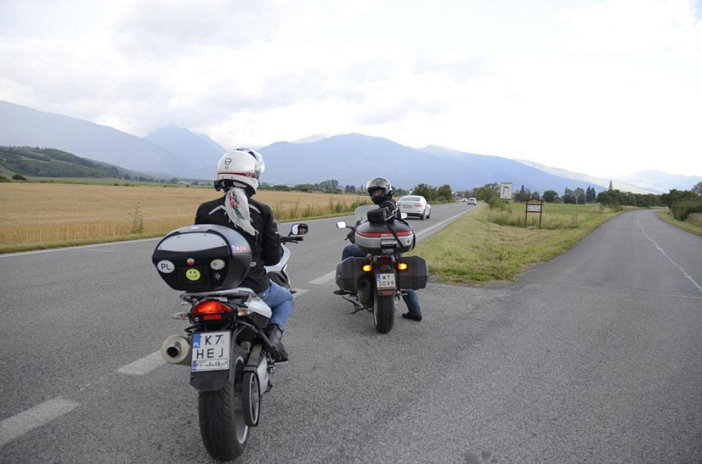 Kobieta na motocyklu