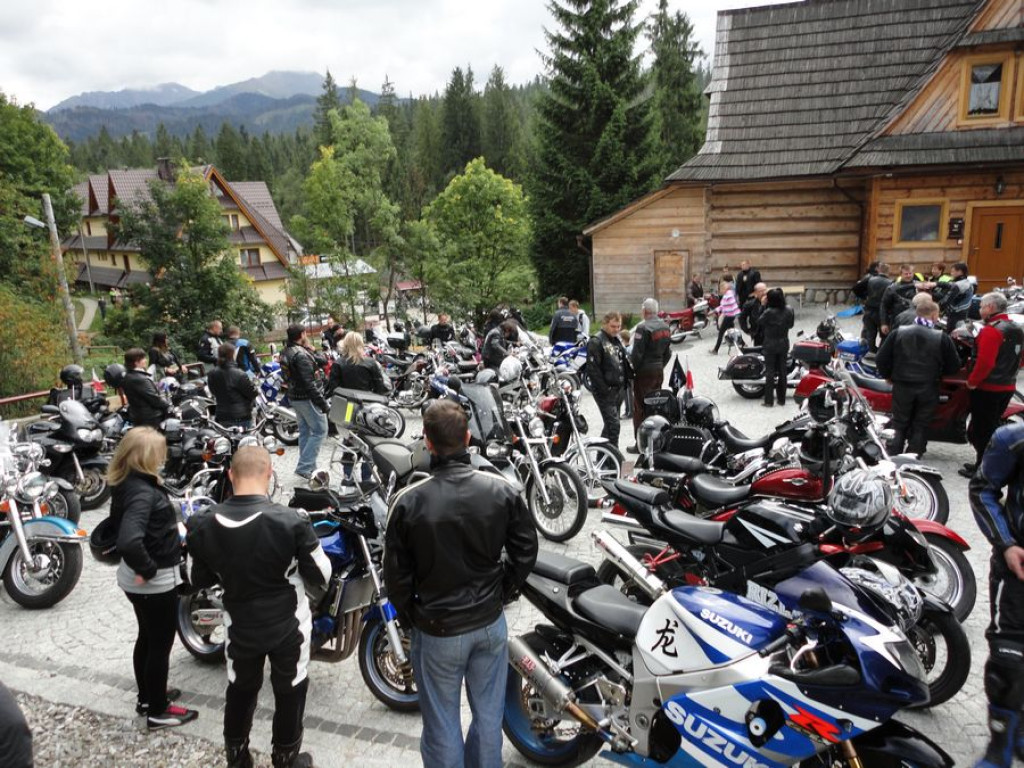 Kobieta na motocyklu