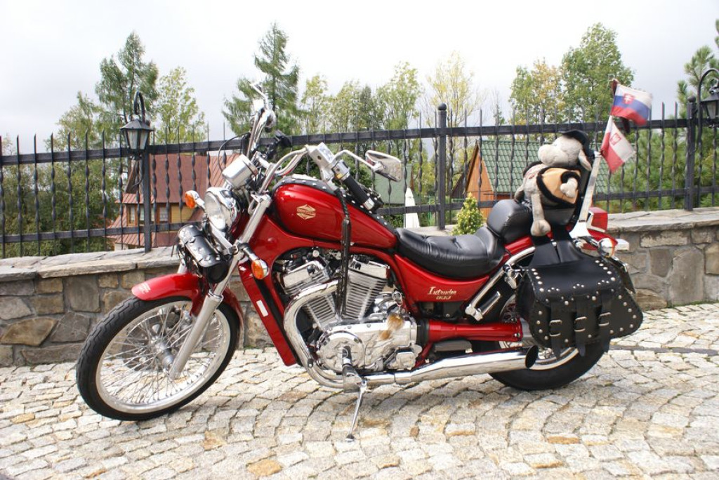 Kobieta na motocyklu