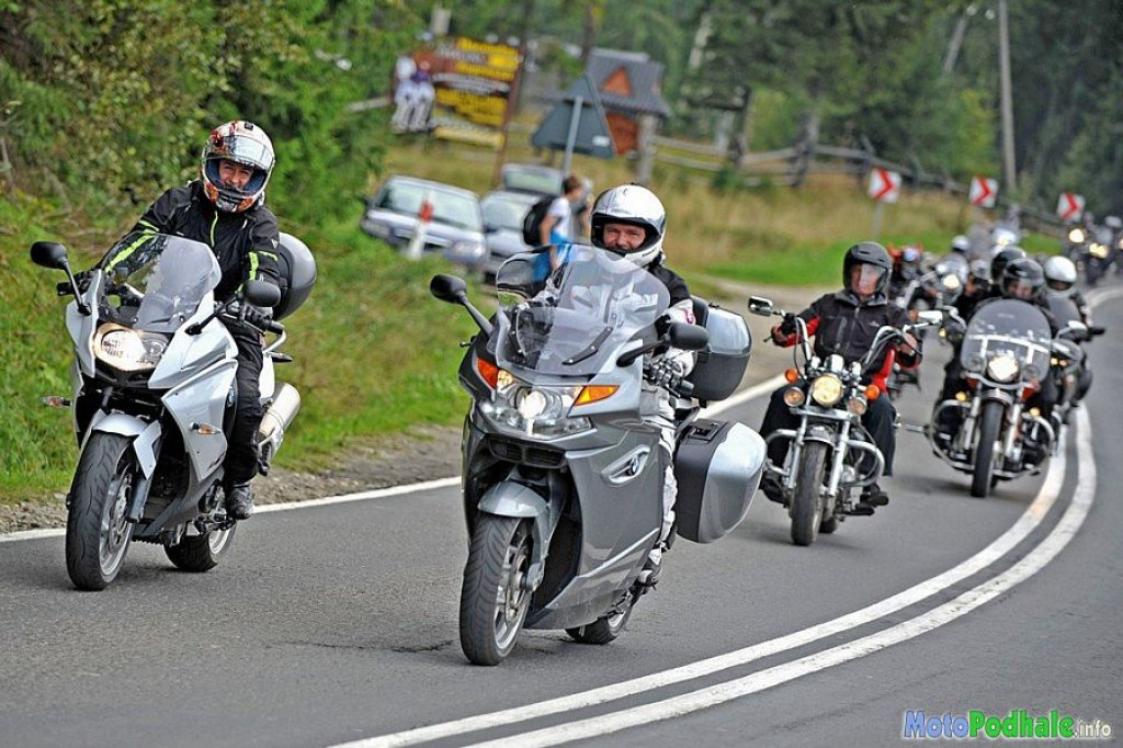 Kobieta na motocyklu