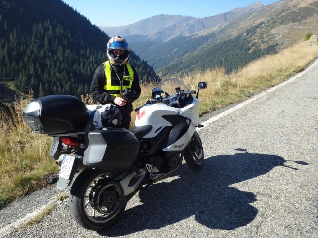 Kobieta na motocyklu
