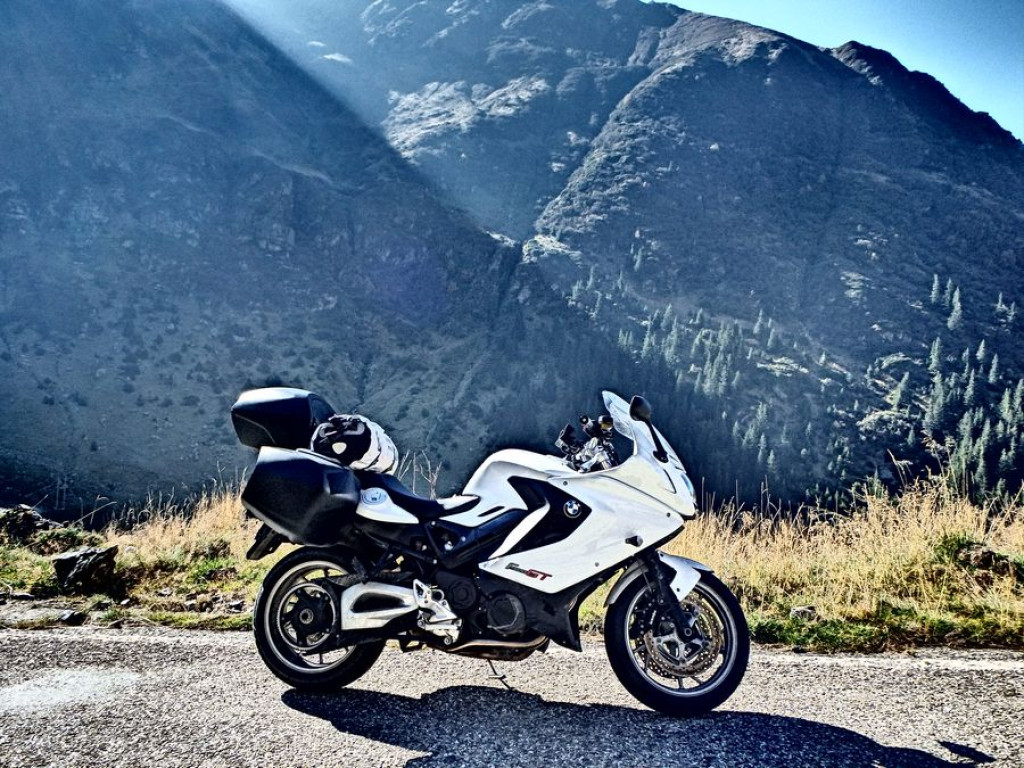 Kobieta na motocyklu