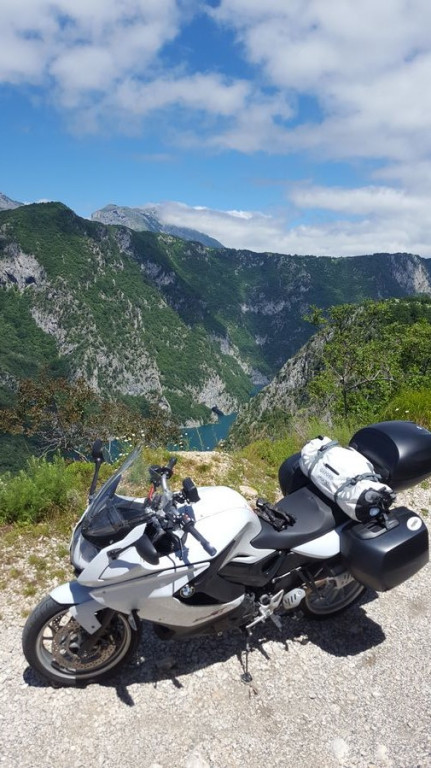 Kobieta na motocyklu