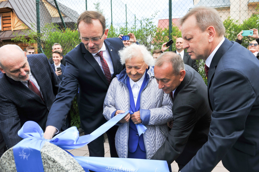 Order i ławeczka Kornela Makuszyńskiego