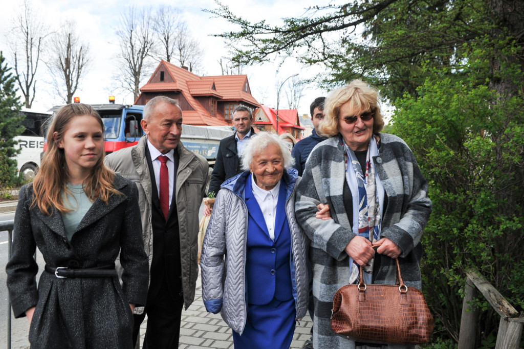 Order i ławeczka Kornela Makuszyńskiego