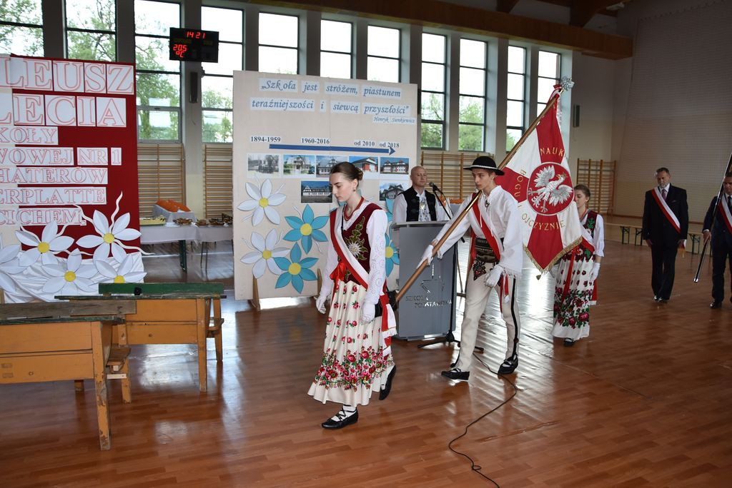 130 lat szkoły w Cichem