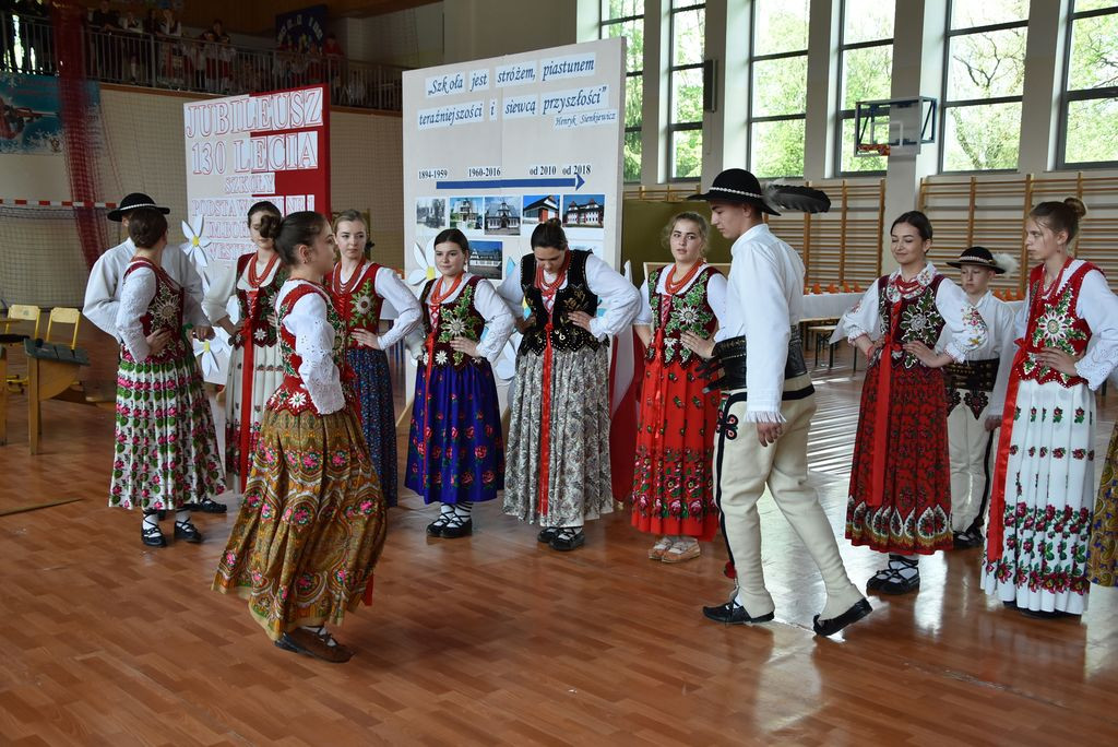 130 lat szkoły w Cichem