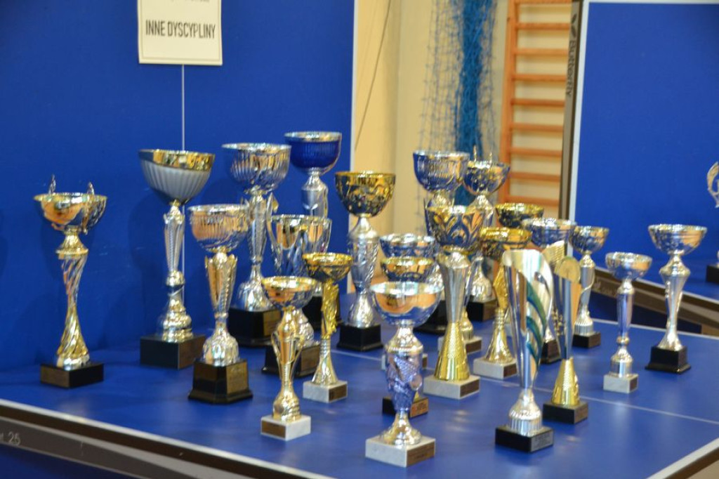Pierwsi sportowi absolwenci