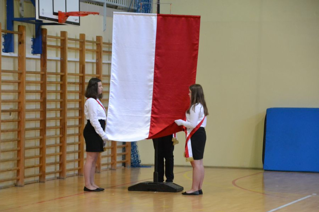 Pierwsi sportowi absolwenci