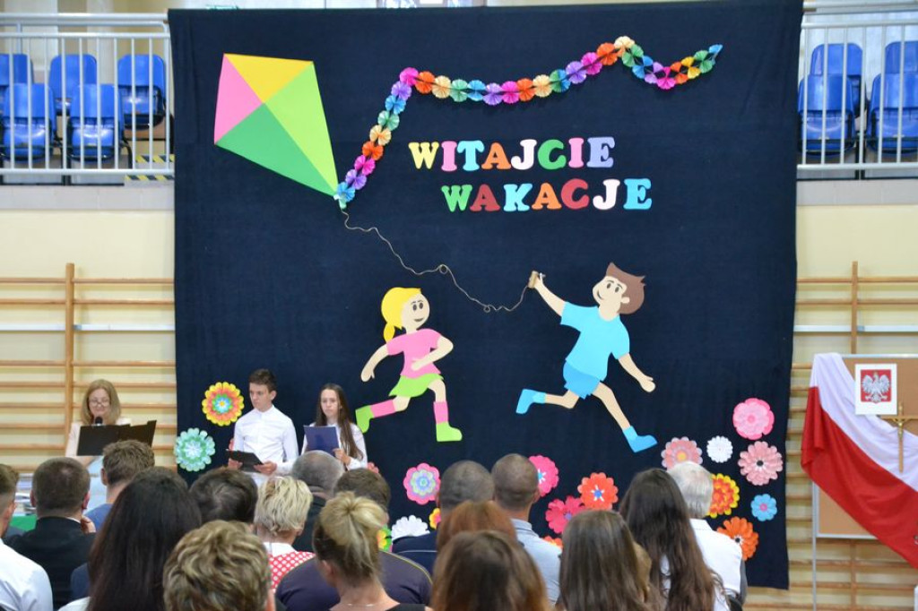 Pierwsi sportowi absolwenci