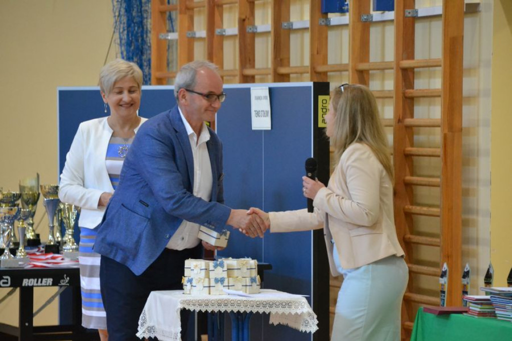 Pierwsi sportowi absolwenci
