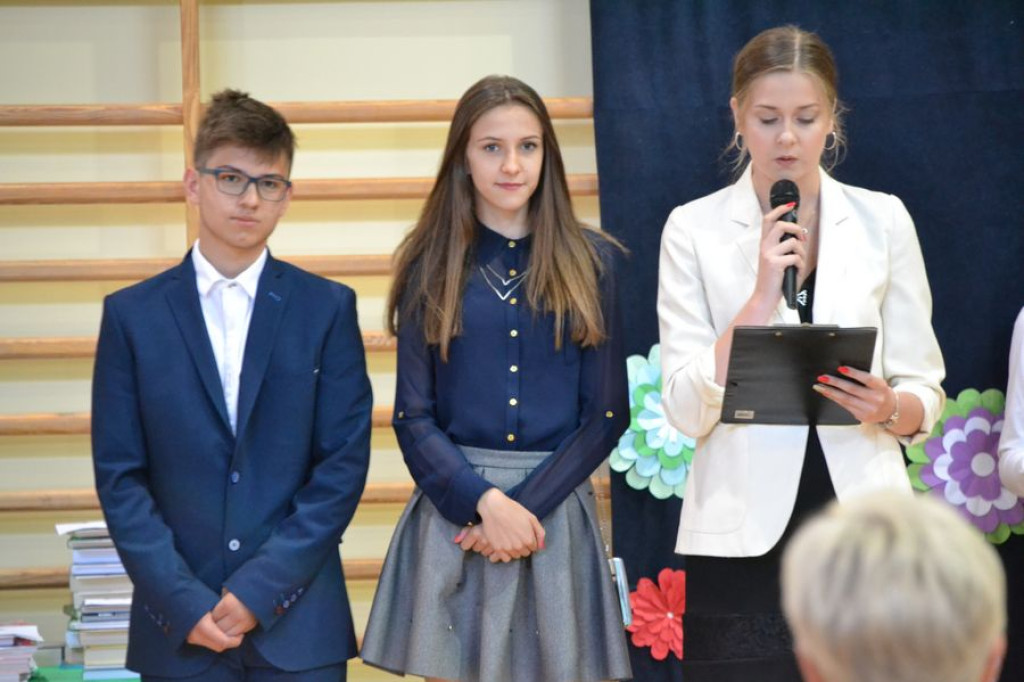 Pierwsi sportowi absolwenci