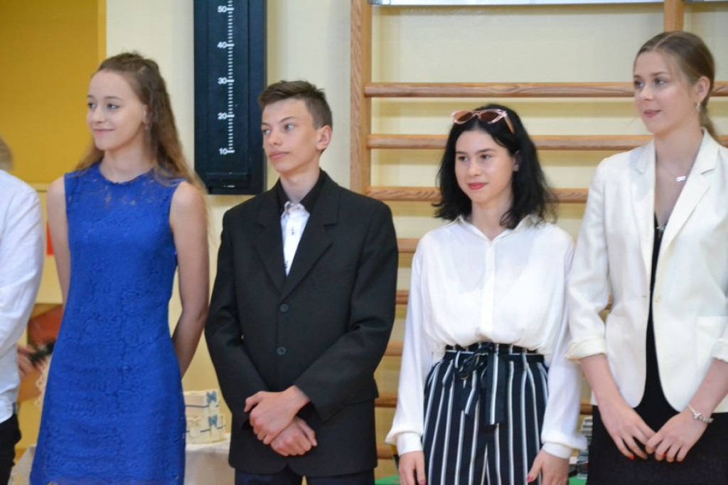 Pierwsi sportowi absolwenci