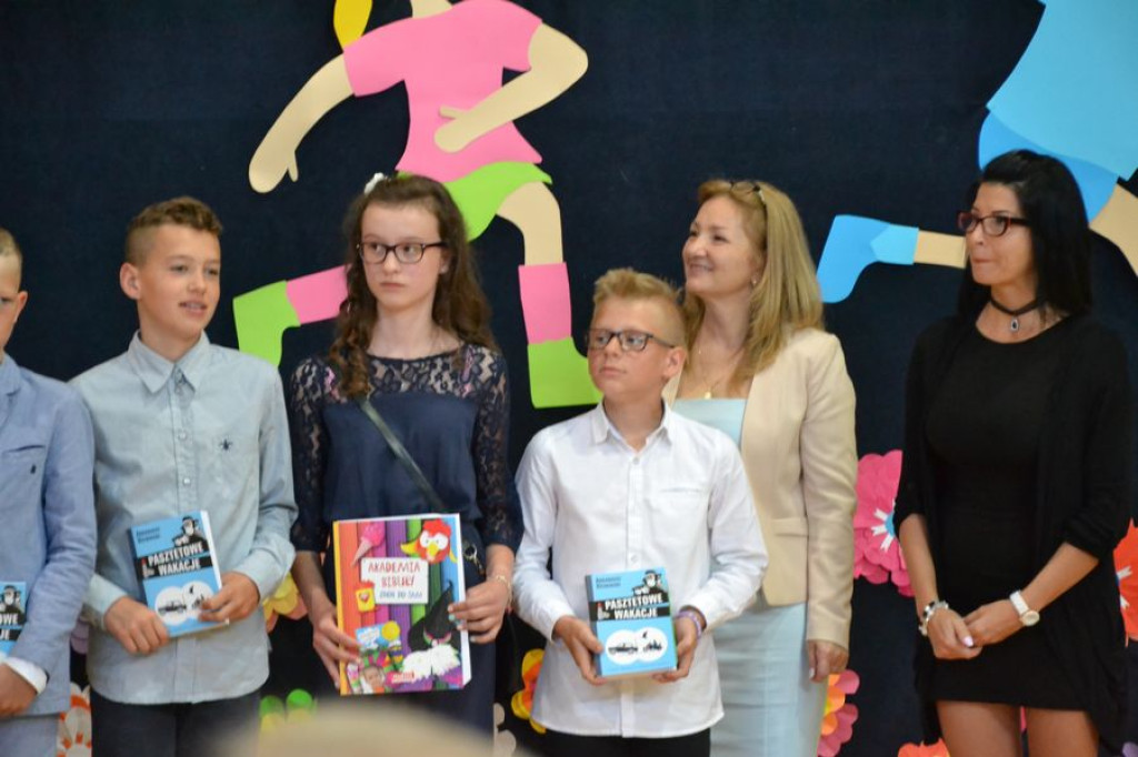 Pierwsi sportowi absolwenci