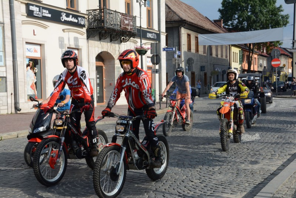 Parada motocykli przejechała ulicami Nowego Targu