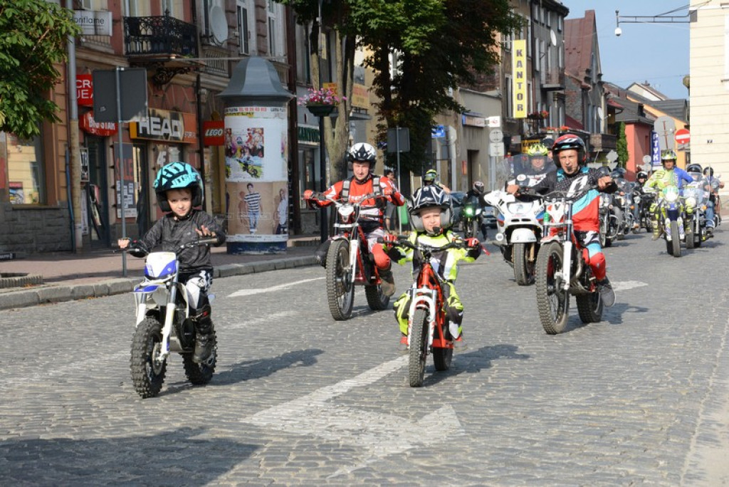 Parada motocykli przejechała ulicami Nowego Targu