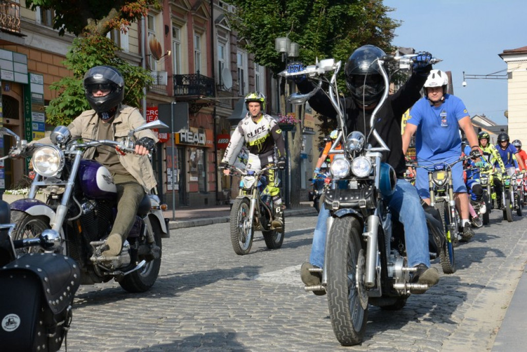 Parada motocykli przejechała ulicami Nowego Targu