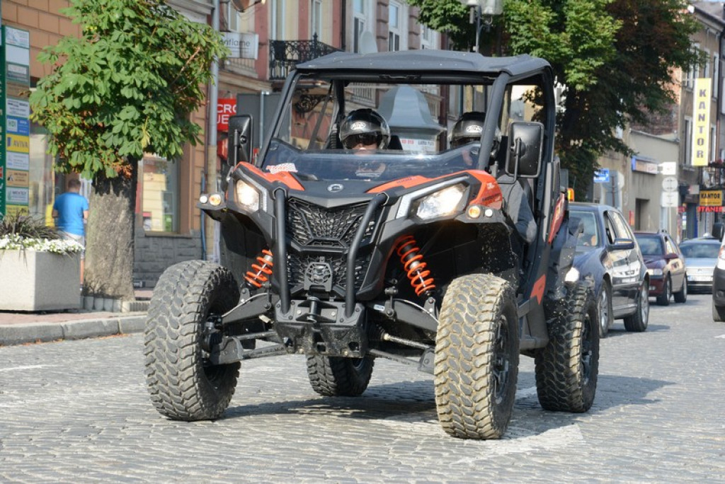 Parada motocykli przejechała ulicami Nowego Targu
