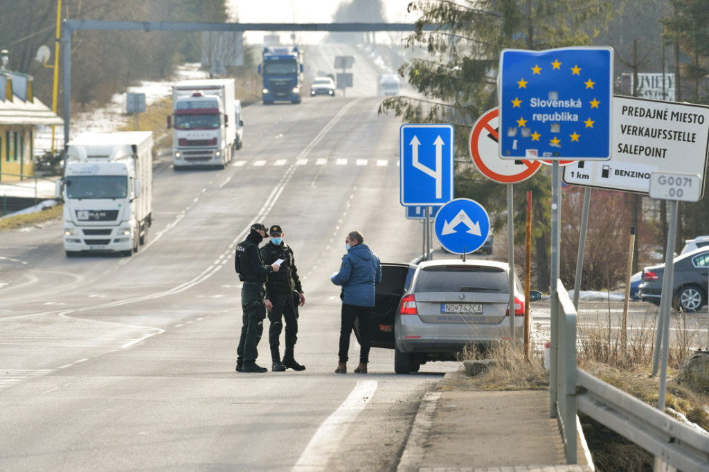 Tak wyglądają kontrole na granicy w Chyżnem