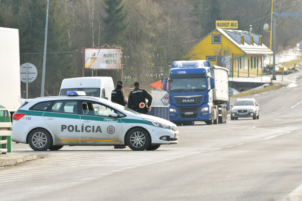 Tak wyglądają kontrole na granicy w Chyżnem