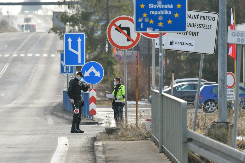 Tak wyglądają kontrole na granicy w Chyżnem
