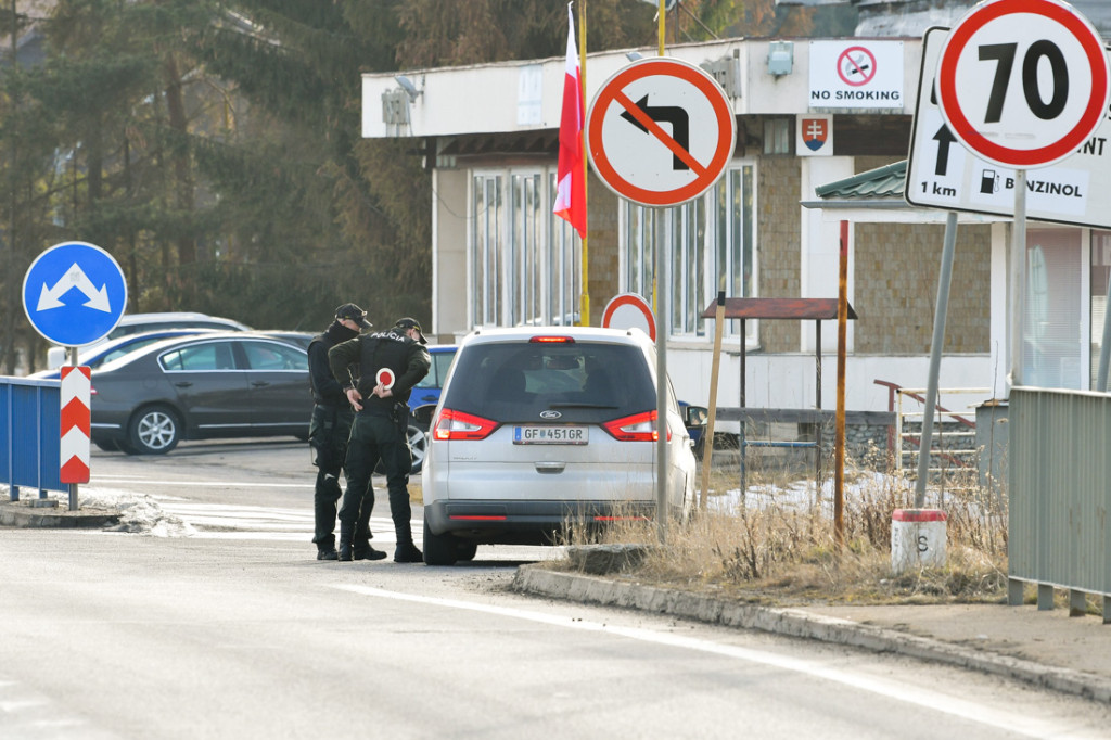 Tak wyglądają kontrole na granicy w Chyżnem