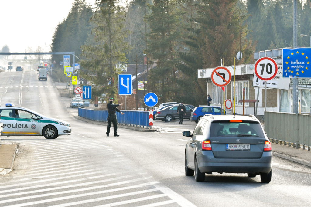 Tak wyglądają kontrole na granicy w Chyżnem