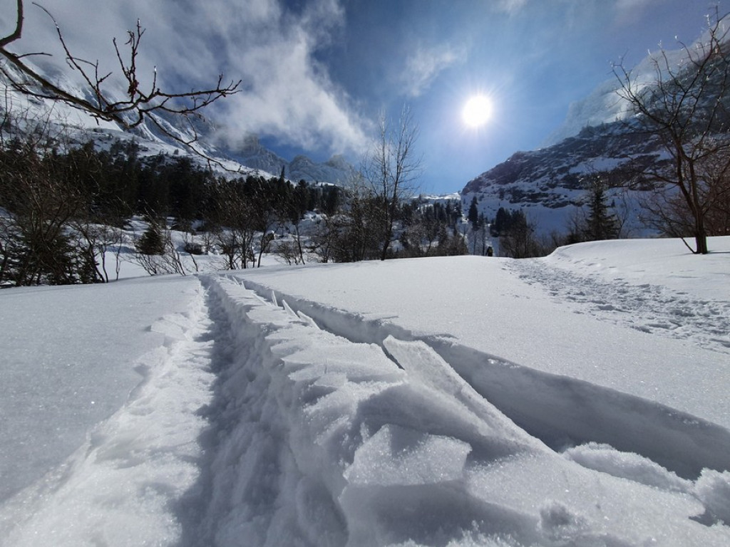 Morskie Oko i Czarny Staw w zimowej scenerii