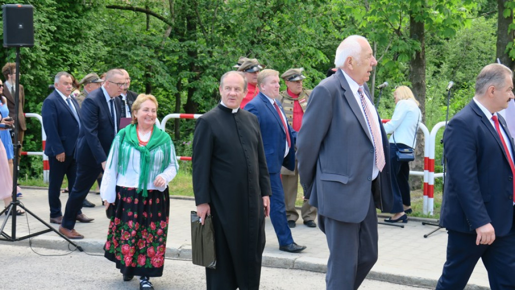 Ziemia spod Góry Świętej Anny w obelisku Powstańców Śląskich