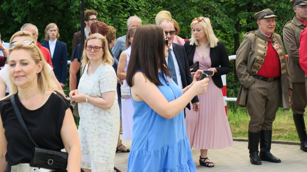 Ziemia spod Góry Świętej Anny w obelisku Powstańców Śląskich