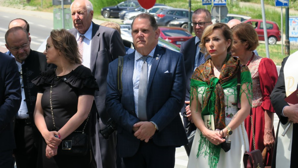 Ziemia spod Góry Świętej Anny w obelisku Powstańców Śląskich