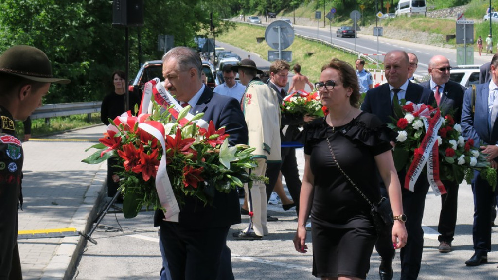 Ziemia spod Góry Świętej Anny w obelisku Powstańców Śląskich