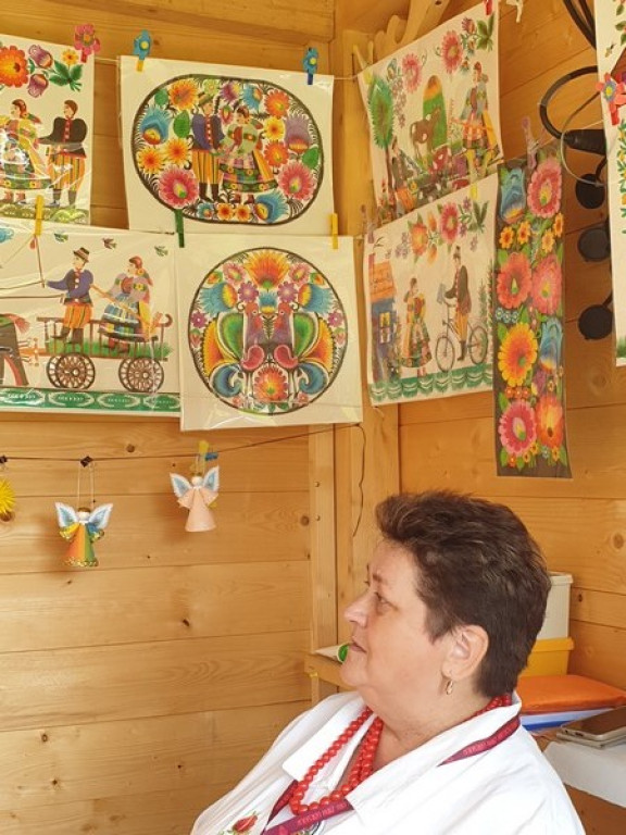 Rzeźba, hafty i koronki