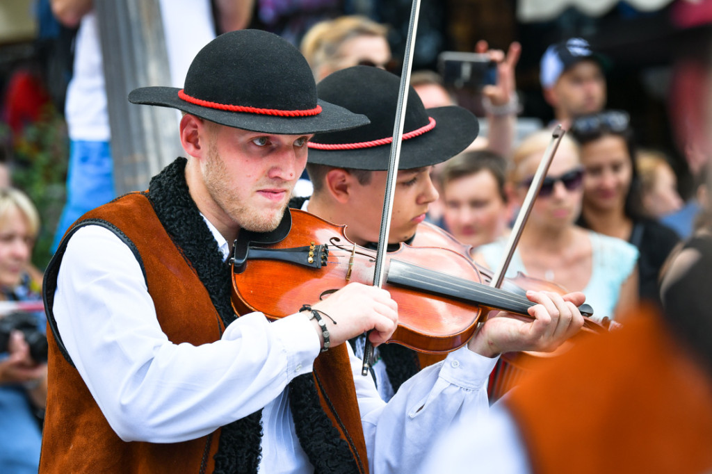 Barwny festiwal
