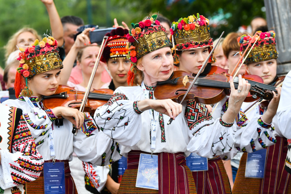 Barwny festiwal