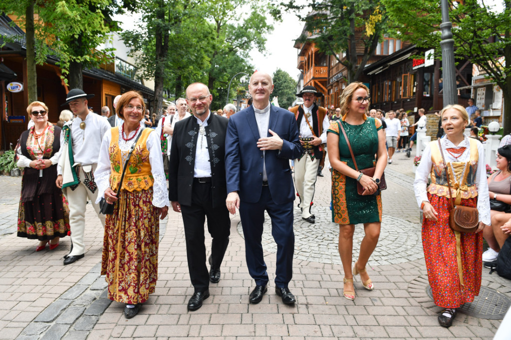 Barwny festiwal
