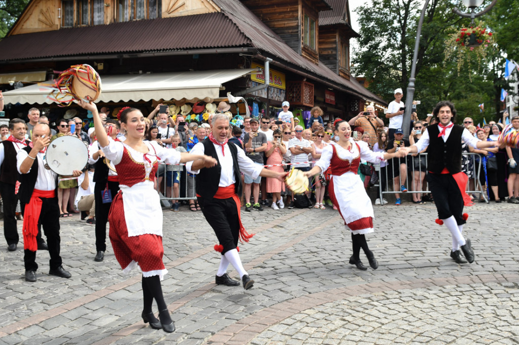 Barwny festiwal