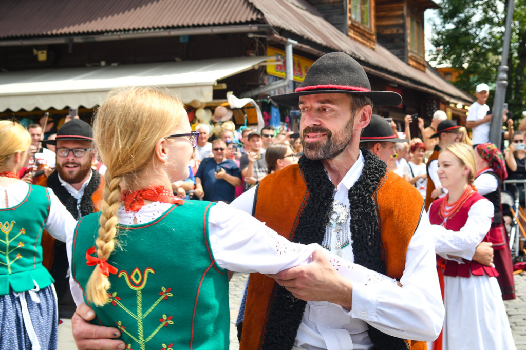 Barwny festiwal