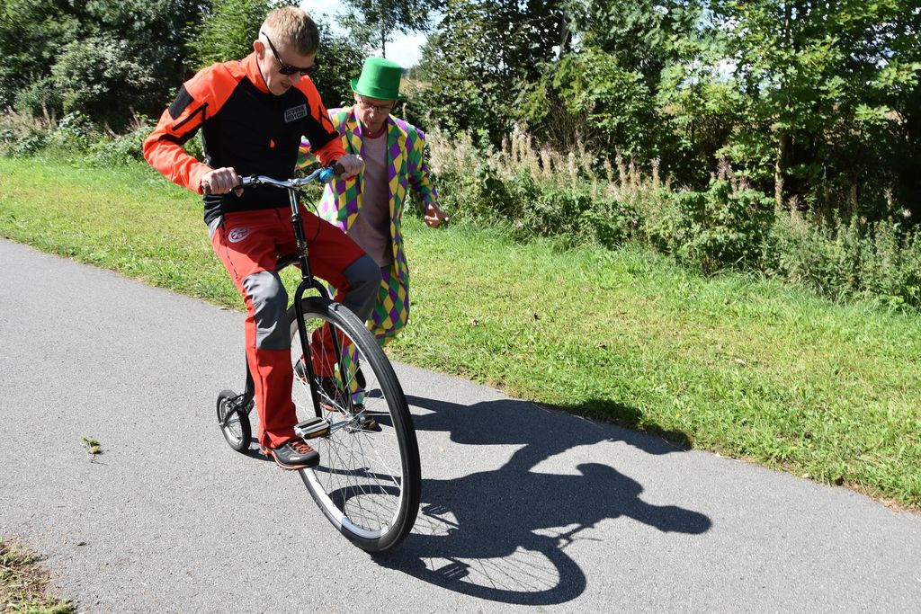 Na stacji PKP Podczerwone - zamiast pociągu rower