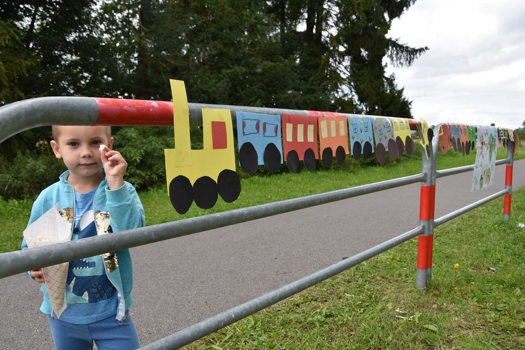 Na stacji PKP Podczerwone - zamiast pociągu rower