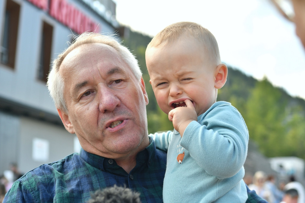 Tak skaczą młodzi pod okiem Kamila Stocha