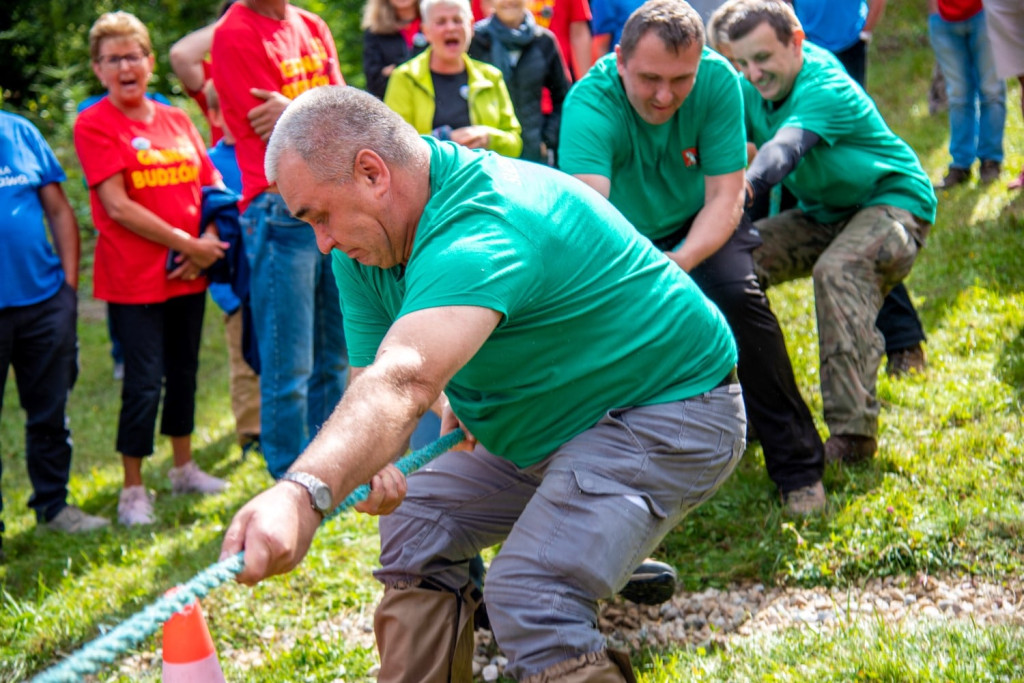Wyszli zza biurek rozprostować kości