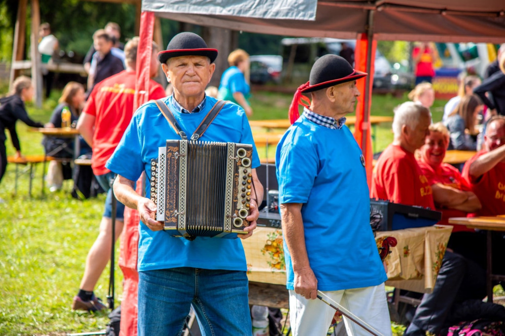 Wyszli zza biurek rozprostować kości