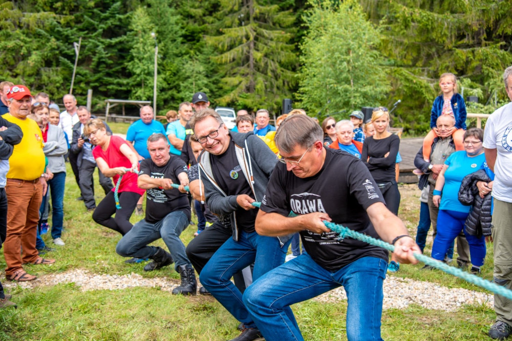 Wyszli zza biurek rozprostować kości