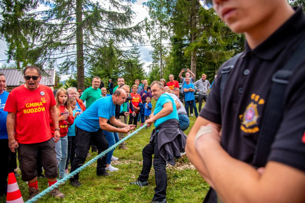 Wyszli zza biurek rozprostować kości